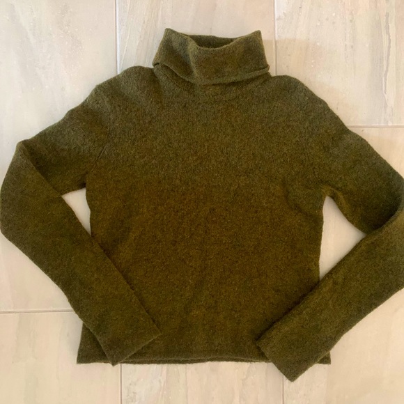 Jones New York Ladies Olive Green Turtleneck Sweater Medium. - Picture 1 of 5